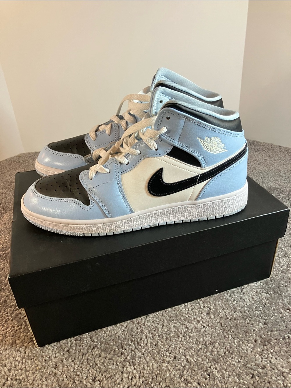 Jordan Air Jordan 1 Mid GS 555112-401 Leather Mid Top Colorblock Size 7Y